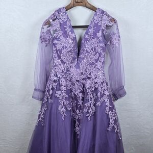 JJ's House Formal Gown Lace Applique Tulle Prom Evening Floor Length Dress Sz.4